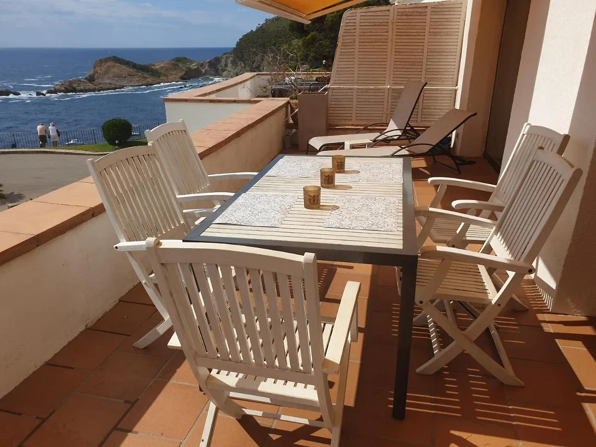 Apartamento CAP SA SAL BEGUR primera línea de mar con terraza